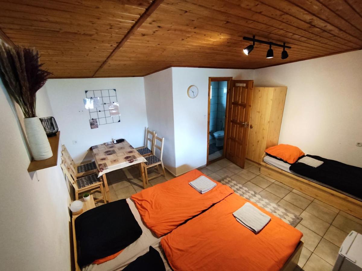Ferienwohnung Suello Feszek Apartman Tiszafüred Exterior foto